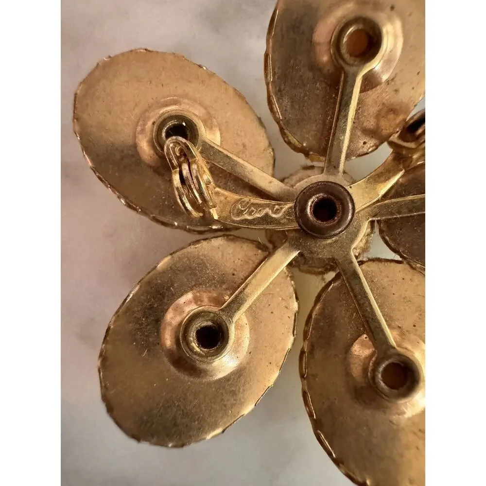 Vintage Coro Gold Tone Multicolor Confetti Lucite Flower Brooch Signed